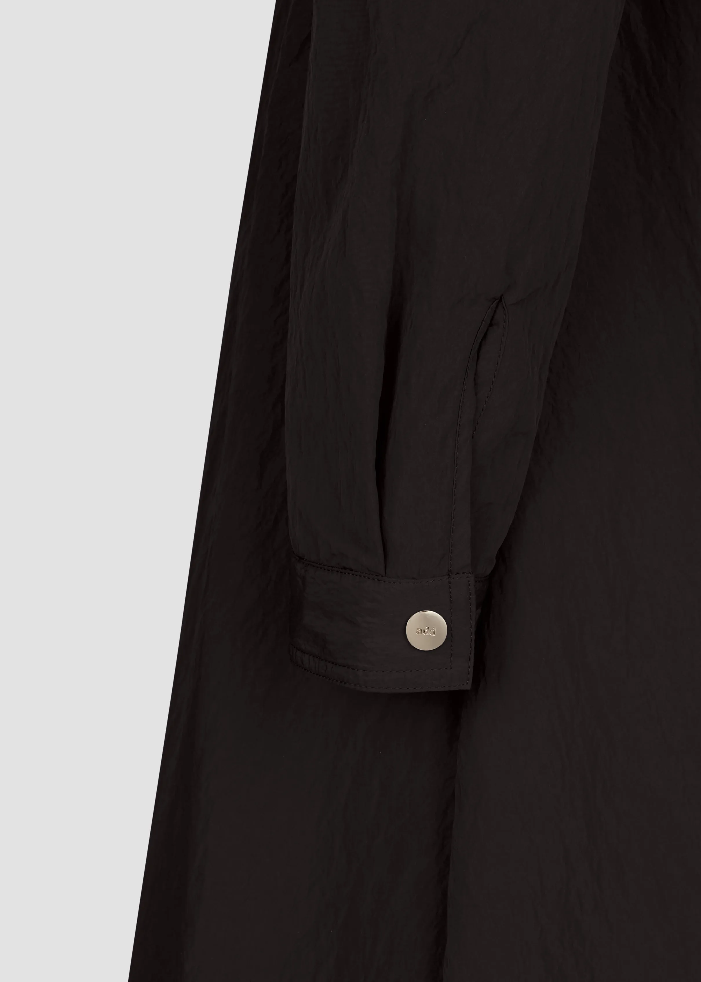 DRESS IN NYLON TRUMAN CREASE