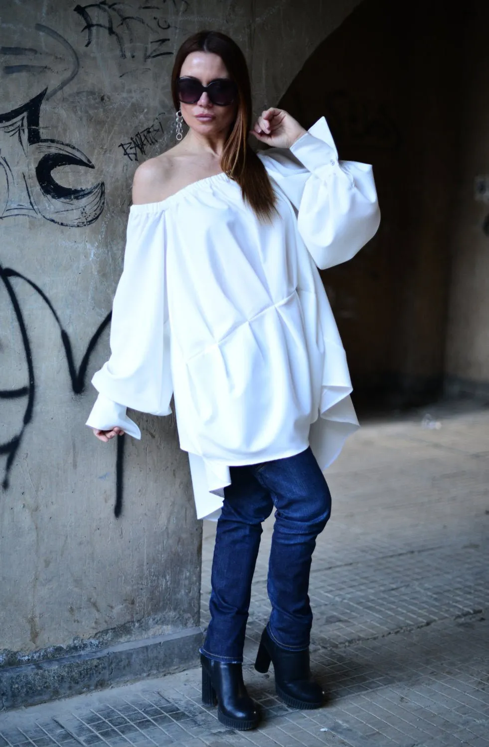 Felicia Shirt with bishop sleeves