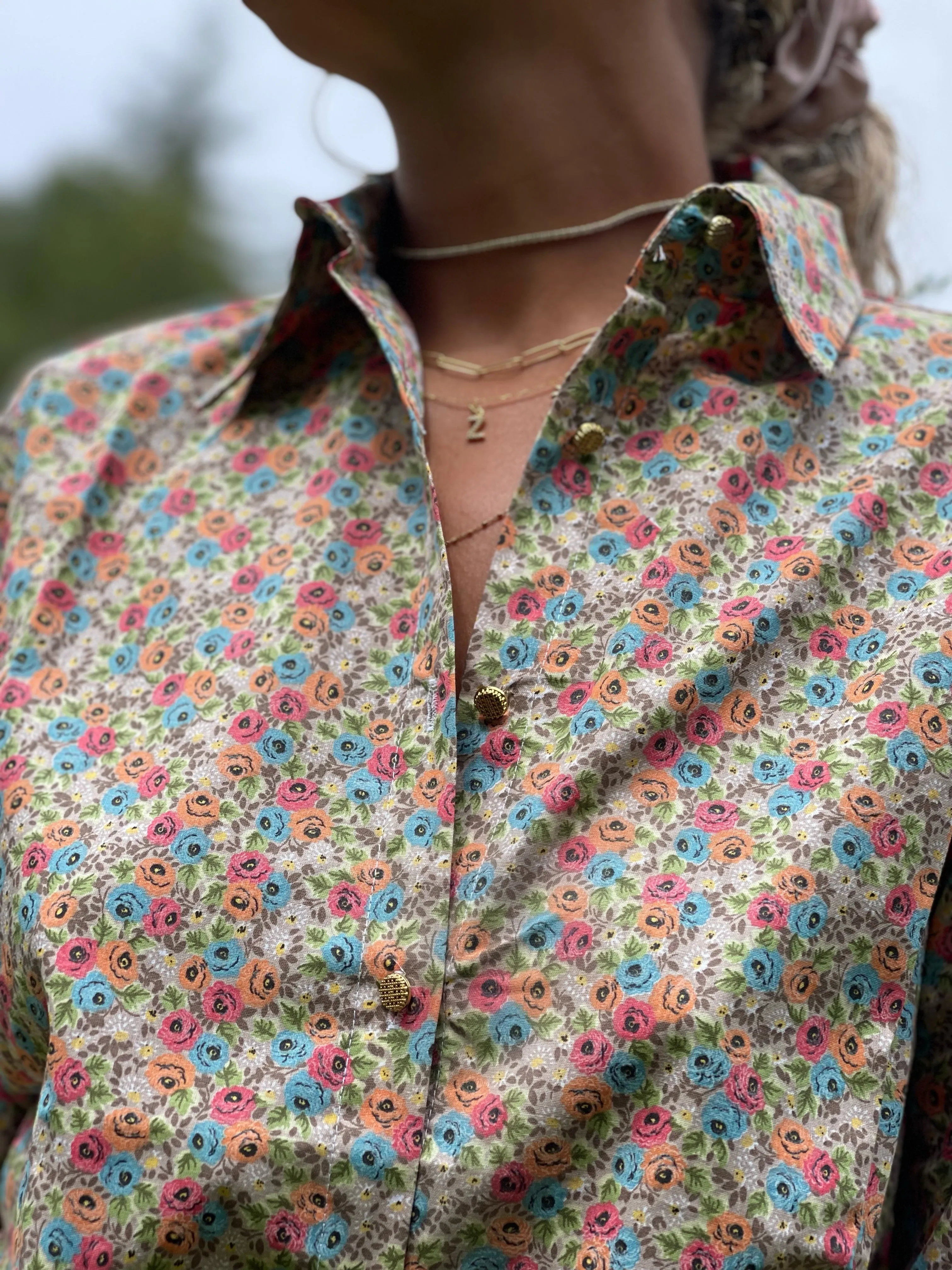 The Boyfriend Shirt in Beige/Grey